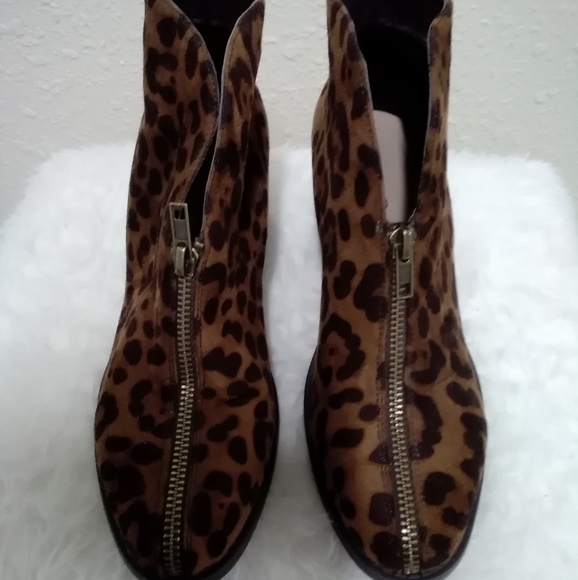 🔥Host pic🔥Brand new Pierre Dumas leopard print booties - Picture 4 of 9